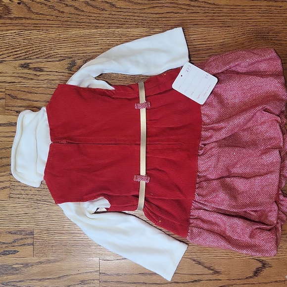 Girls dress red very cute NWT wintery 24 M  gold belt and zippered back with lin - Picture 4 of 8